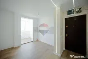 De vânzare apartament cu 3 camere, complet renovat, bulevardul Dacia 