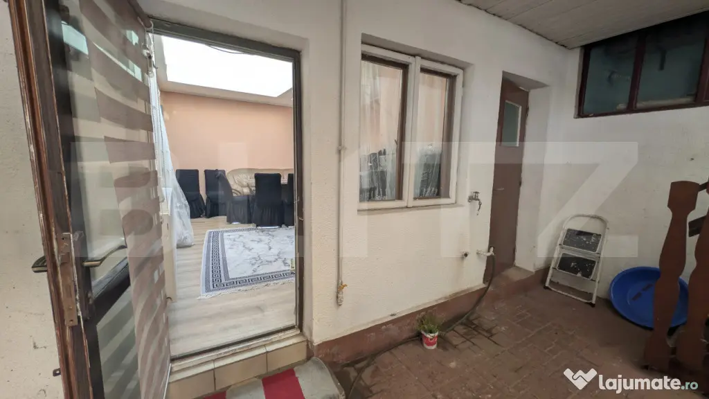 Casă renovată 4 camere, curte și spațiu comercial – ul - Ploiesti (Prahova)