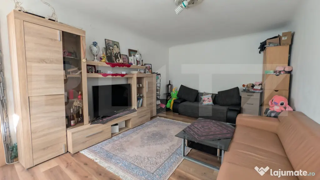 Casă renovată 4 camere, curte și spațiu comercial – ul - Ploiesti (Prahova)