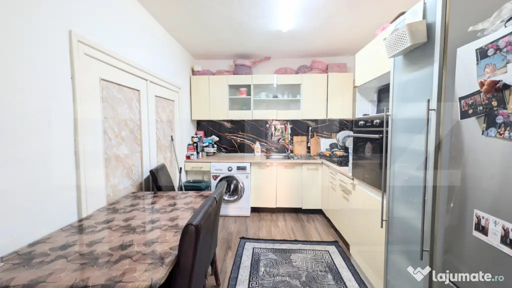 Casă renovată 4 camere, curte și spațiu comercial – ul - Ploiesti (Prahova)