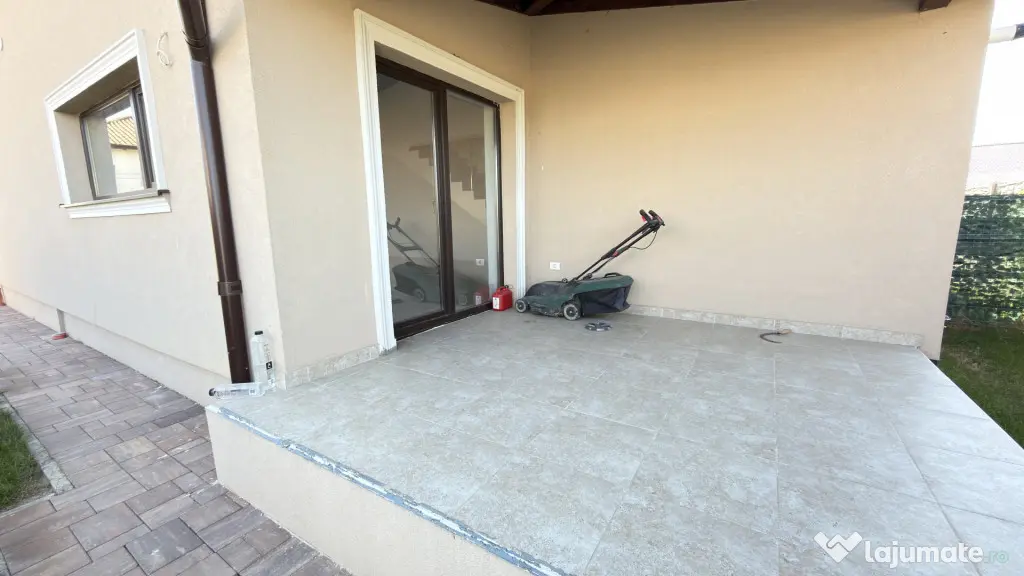 Duplex cu 4 camere | Toate utilitatile | Zona excelenta | Cu - Mosnita Noua (Timis)