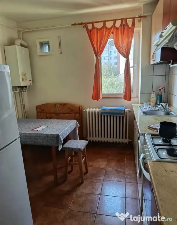 AP 2 cam Podu Roș - Liceul Racoviță - Iasi (Iasi)