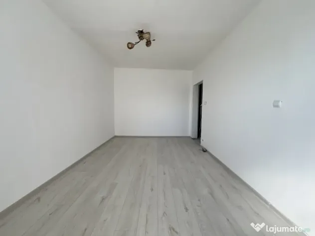 Apartament 1 camera, 22 mp, balcon, etaj 2, renovat - zona D - Timisoara (Timis)