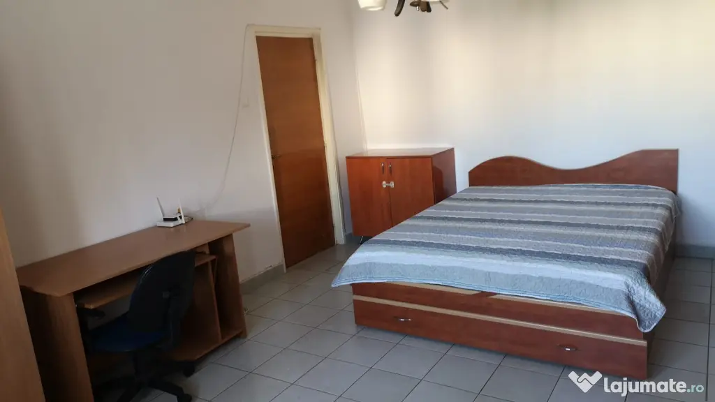 garsoniera metrou Costin Georgian, bloc mixt