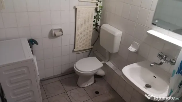 garsoniera metrou Costin Georgian, bloc mixt