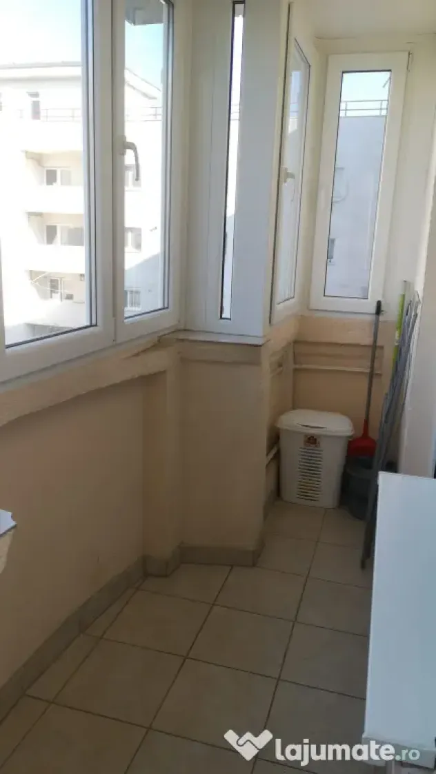 garsoniera metrou Costin Georgian, bloc mixt