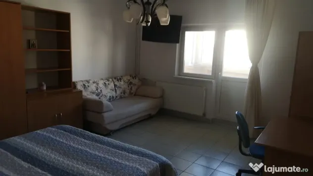garsoniera metrou Costin Georgian, bloc mixt