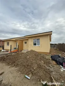 Duplex modern pe parter, cu toate utilit#259;#539;ile – Mo#5
