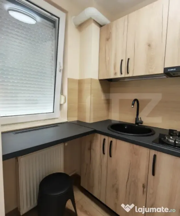 Garsoniera de vanzare, 26.70 mp, zona Rogerius - Oradea (Bihor)