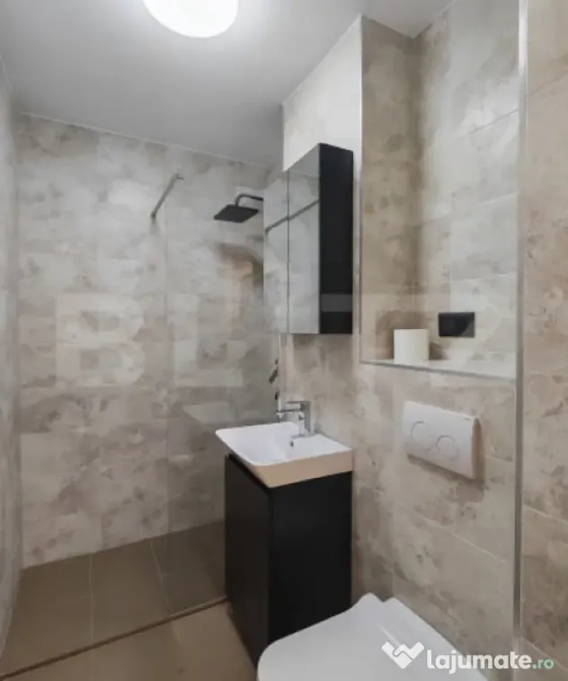 Garsoniera de vanzare, 26.70 mp, zona Rogerius - Oradea (Bihor)