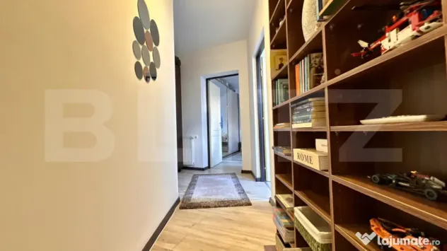 Casa cu 3 camere și 2 băi, curte comuna, centrală pe gaz, - Oradea (Bihor)