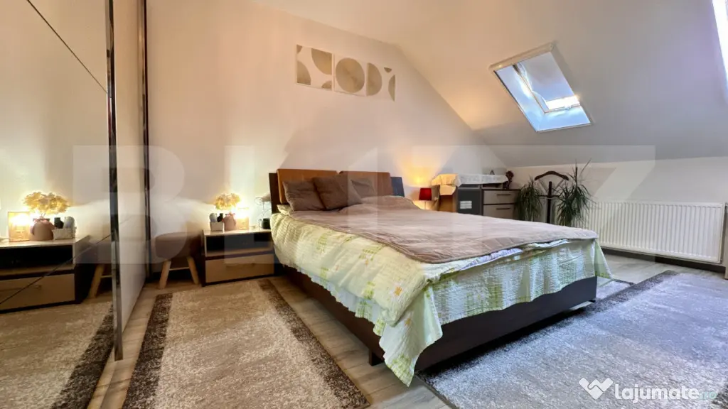 Casa cu 3 camere și 2 băi, curte comuna, centrală pe gaz, - Oradea (Bihor)