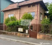 Inchiriez casa de locuit/sediu firma -4 Camere +Garaj cart A, Muresanu 