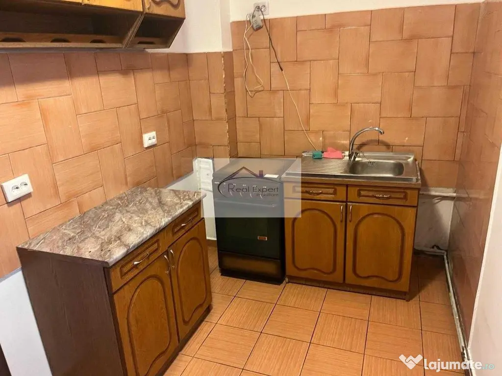 Inchiriez casa de locuit/sediu firma -4 Camere +Garaj cart A, Muresanu - Cluj-Napoca (Cluj)