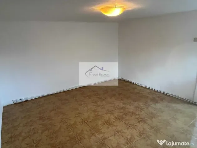 Inchiriez casa de locuit/sediu firma -4 Camere +Garaj cart A, Muresanu - Cluj-Napoca (Cluj)