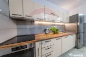 Apartament cu 3 camere + loc de parcare privat 