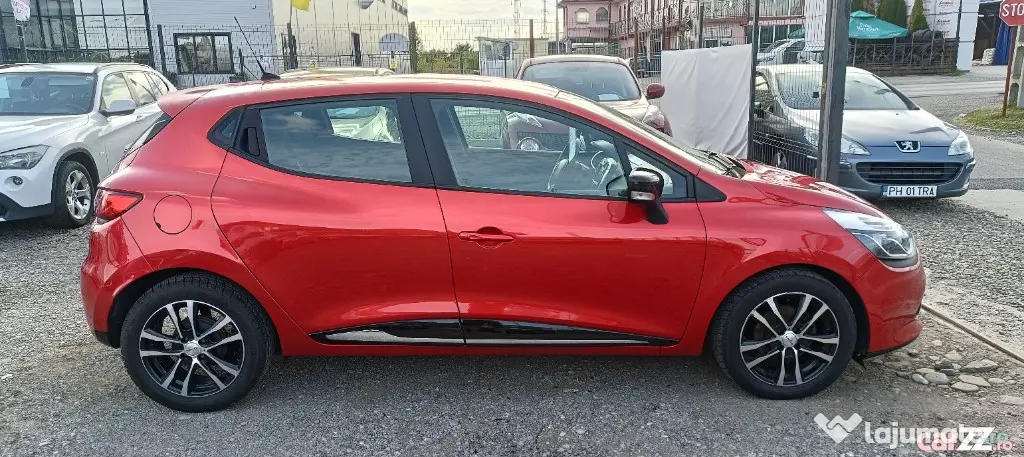 ...Renault Clio... - Ploiestiori (Prahova)