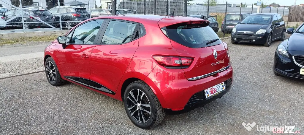 ...Renault Clio... - Ploiestiori (Prahova)