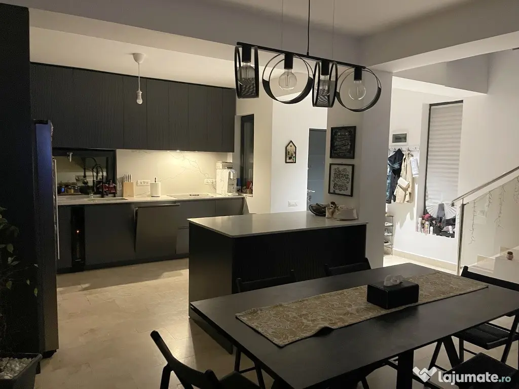 Tunari P+1 / Casa cu 3 dormitoare Încălzire în pardoseală Fotovoltaice - Tunari (Bucuresti-Ilfov)
