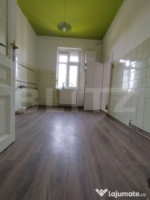 Apartament 3 camere, casa interbelica, elemente originale pr - Timisoara (Timis)