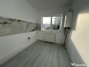 - Garsoniera decomandata, confort 2, Obor, etaj 2. Renovata 