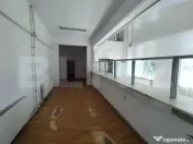 Spațiu potențial comercial și investițional, fost sediu 