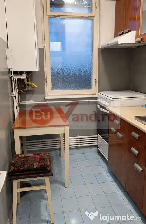De vanzare apartament cu 2 camere, decomandat – Micro 19, parter, 46.500 E - Galati (Galati)