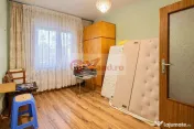 De vanzare apartament cu 2 camere, decomandat – Micro 19, parter, 46.500 E 