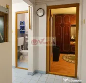 De vanzare apartament cu 2 camere, decomandat – Micro 19, parter, 46.500 E 