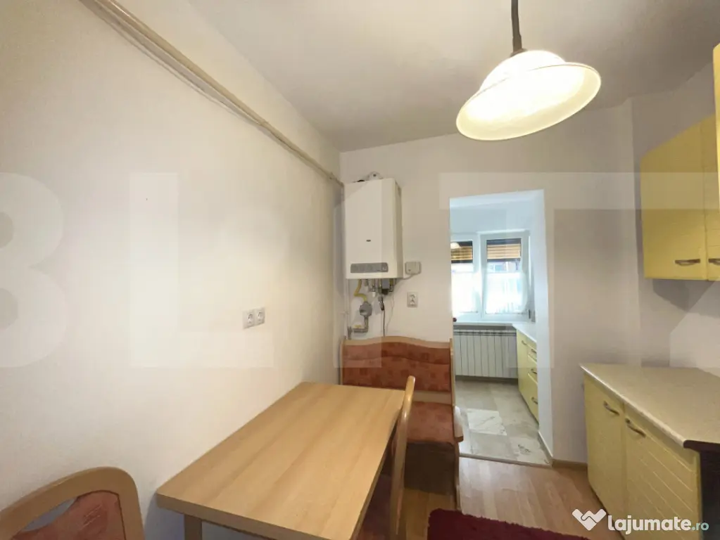 Apartament cu 2 camere, mobilat și utilat, cu balcon autori - Botosani (Botosani)