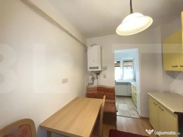 Apartament cu 2 camere, mobilat și utilat, cu balcon autori - Botosani (Botosani)