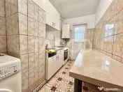 Apartament cu 4 camere de vanzare cu lift etaj intermediar i 
