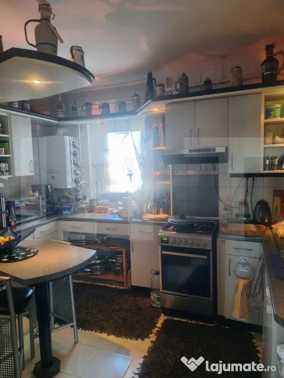 Vand apartament 4 camere decomandat la Lugoj - Lugoj (Timis)