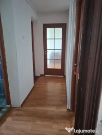 Vand apartament 2 camere decomandat in Calinesti Prahova