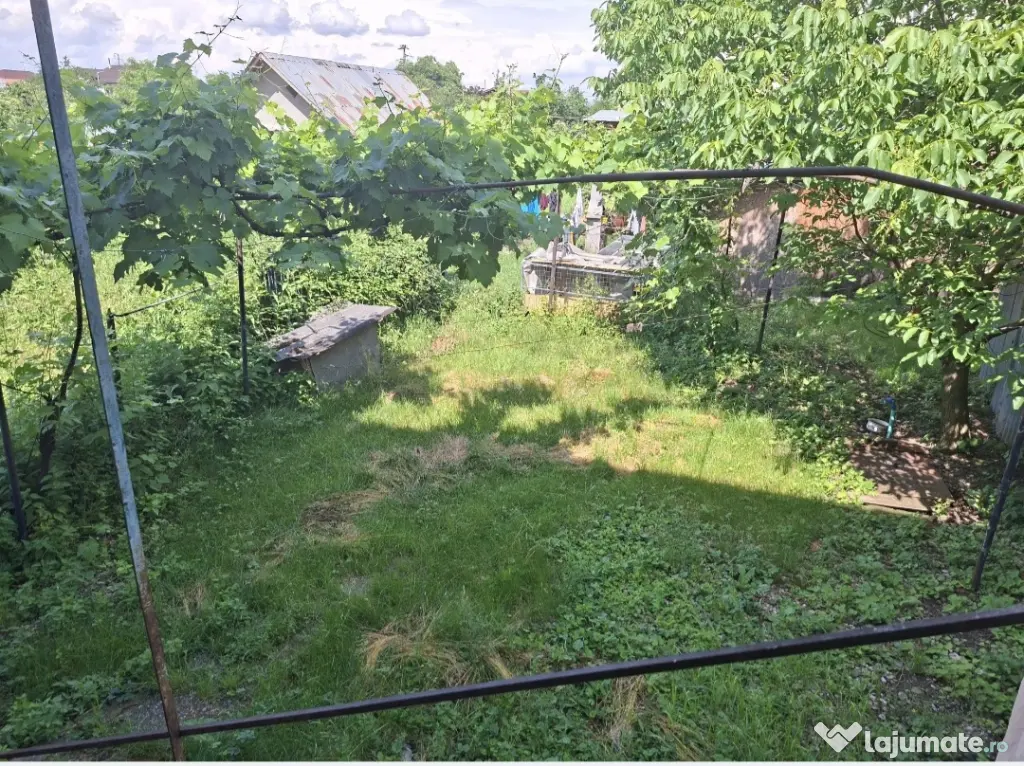 Vand apartament 2 camere decomandat in Calinesti Prahova