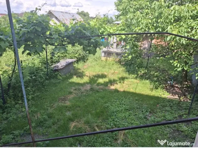 Vand apartament 2 camere decomandat in Calinesti Prahova