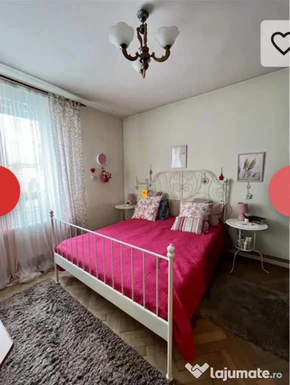 Strada praga, apartament 57mp, două camere decomandat, curte cu loc parcare