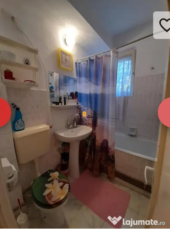 Strada praga, apartament 57mp, două camere decomandat, curte cu loc parcare