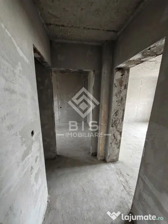 Decomandat 3 camere - str. Octavian Goga- Generala 1 - Bistrita (Bistrita-Nasaud)