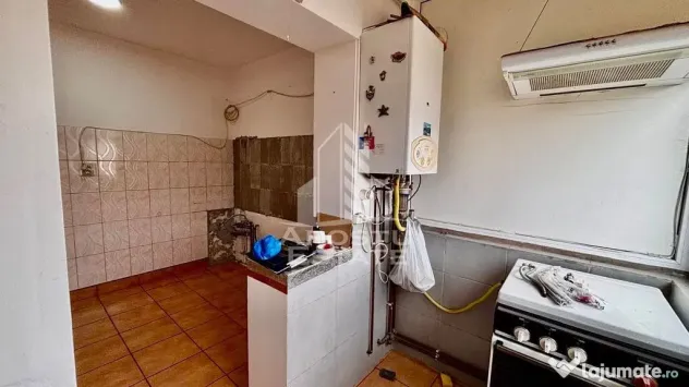 Apartament 3 camere decomandat de vânzare, 64 mp, centrală proprie - Timisoara (Timis)