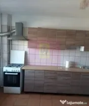 Vanzare apartament 5 camere stradal in zona Piata Unirii-Sfanta Vineri 