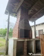 Casă spațioasă, mobilată și finisată, cu garaj și liv