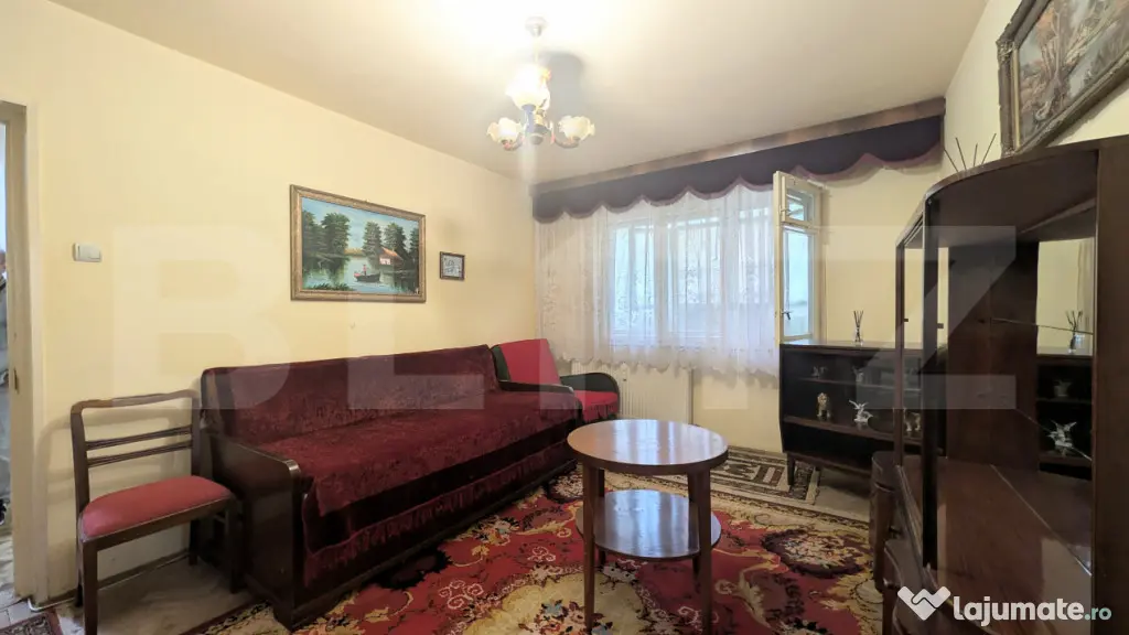 Apartament 2 camere de renovat, lângă Colegiul Nichita St? - Ploiesti (Prahova)