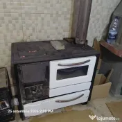Soba lemne cu plita fonta.