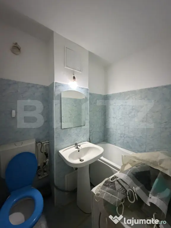 Garsoniera, 24 mp, mobilata utilata, et 1, Piata Valea Rosie - Craiova (Dolj)