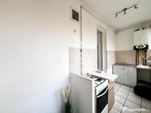 Apartament 2 camere cu garaj sub bloc, zona Circumvalatiunii - Timisoara (Timis)