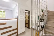 DE VANZARE -Centru medical modern de vânzare în Moșnița 