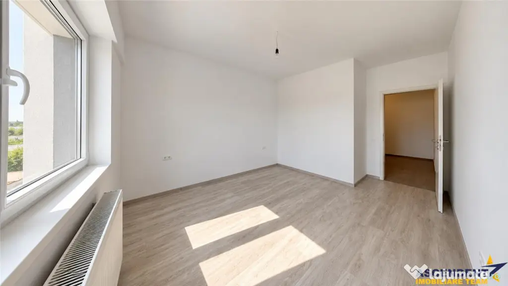 Decomandat, structura mare, bloc nou, parcare acoperita, dou - Brasov (Brasov)
