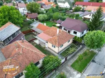 Casa cu 3 camere, 690 mp teren, rezidential potential inve