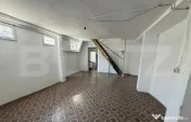 Casă spațioasă, cu cinci camere și toate utilitățile!